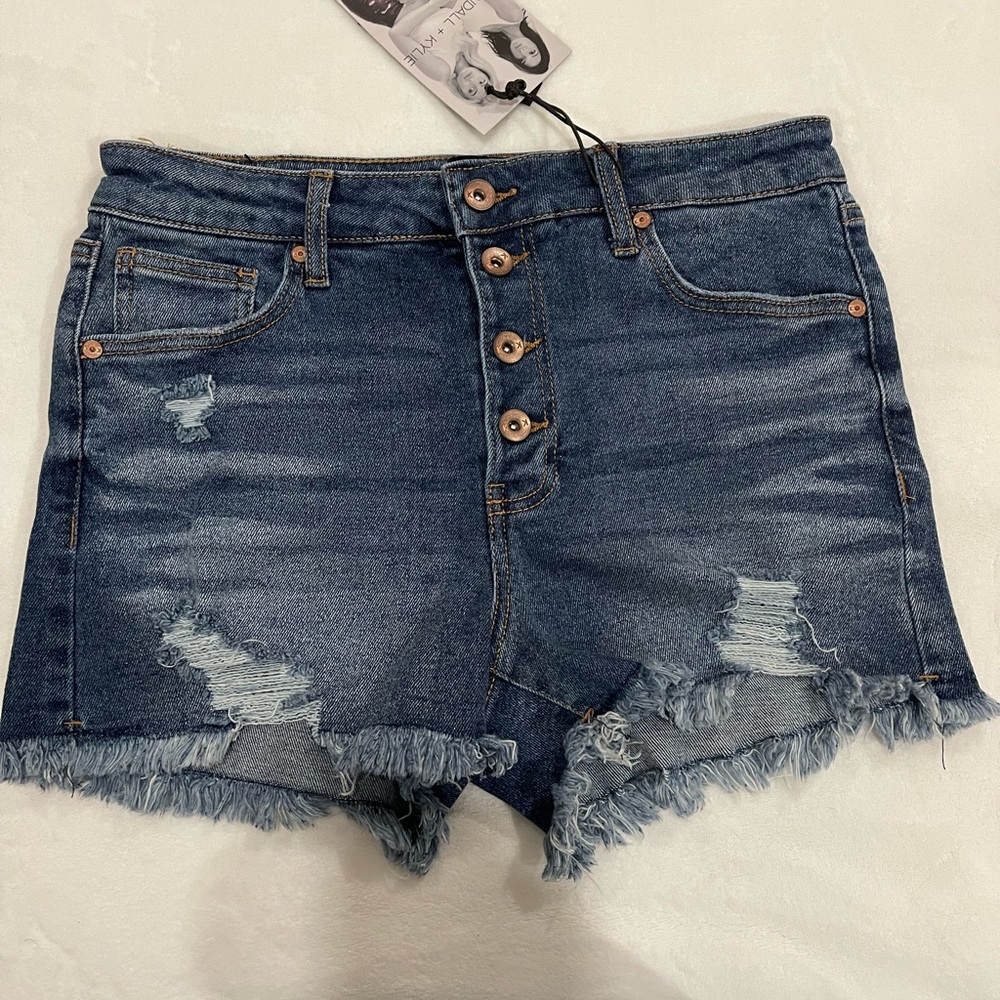 🔥Kendall & Kiley The hipster jean ShortsNWT🔥